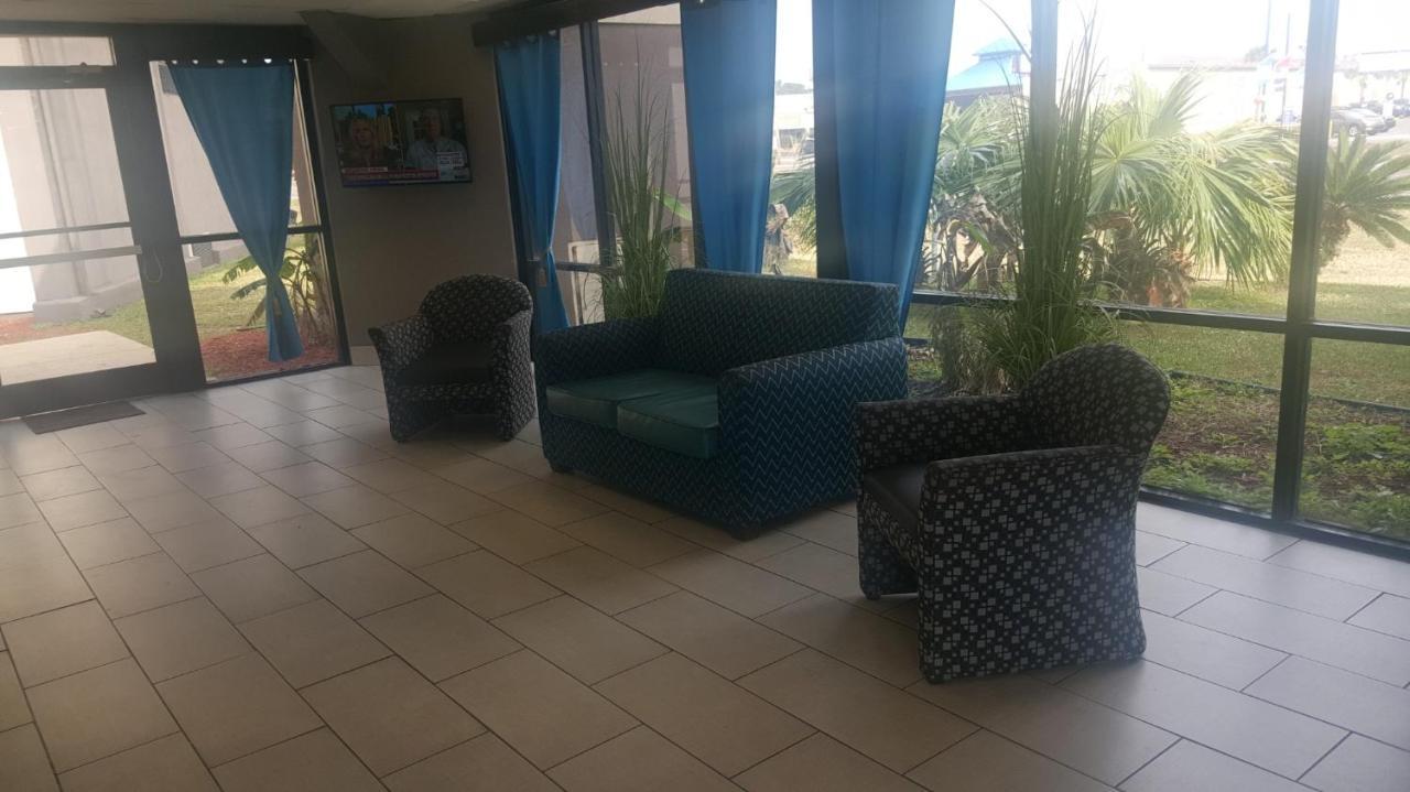 Regency Inn & Suites Pensacola Eksteriør billede