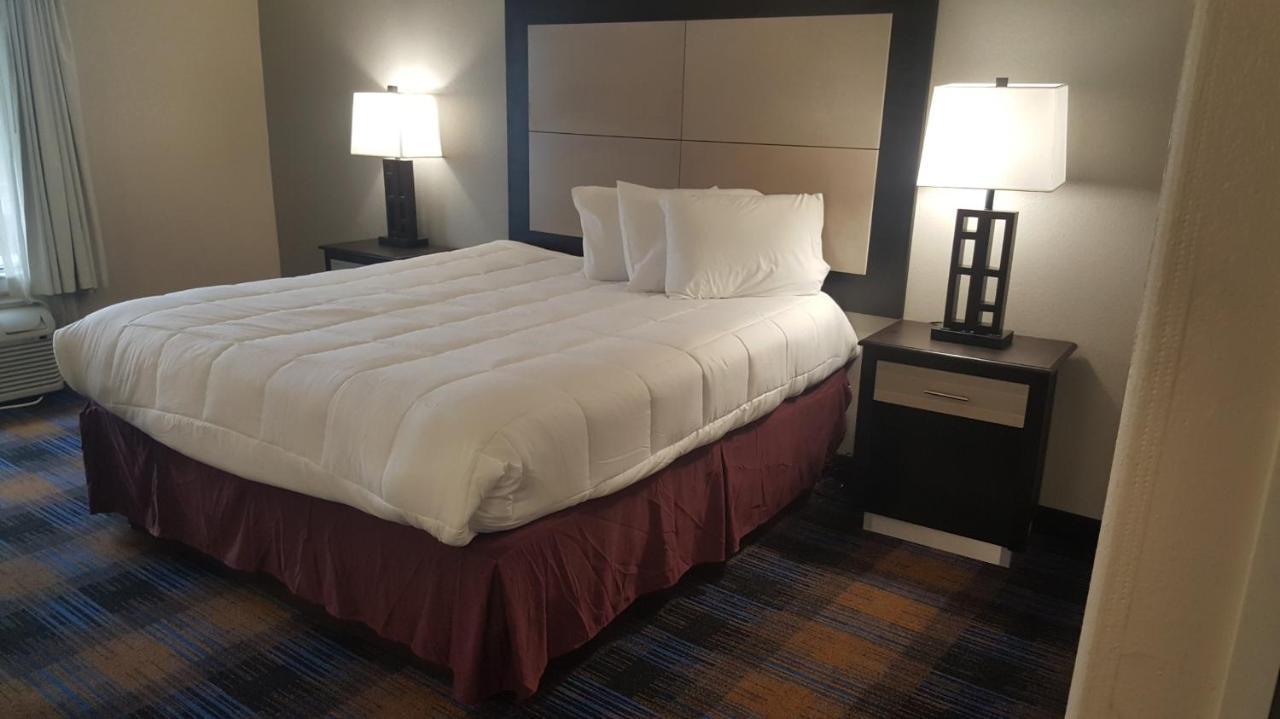 Regency Inn & Suites Pensacola Eksteriør billede